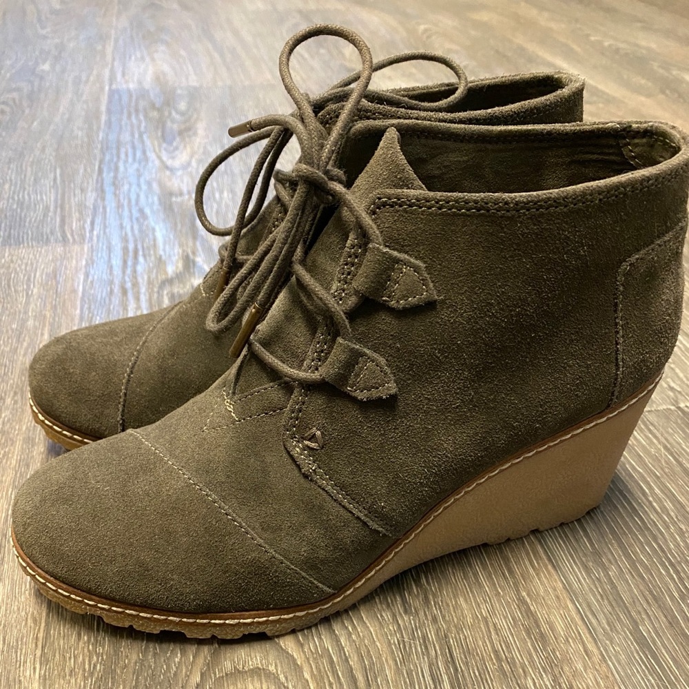 Toms suede wedge bootie